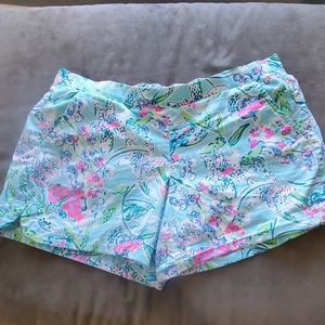 Lilly pulitzer medium Ocean View shorts